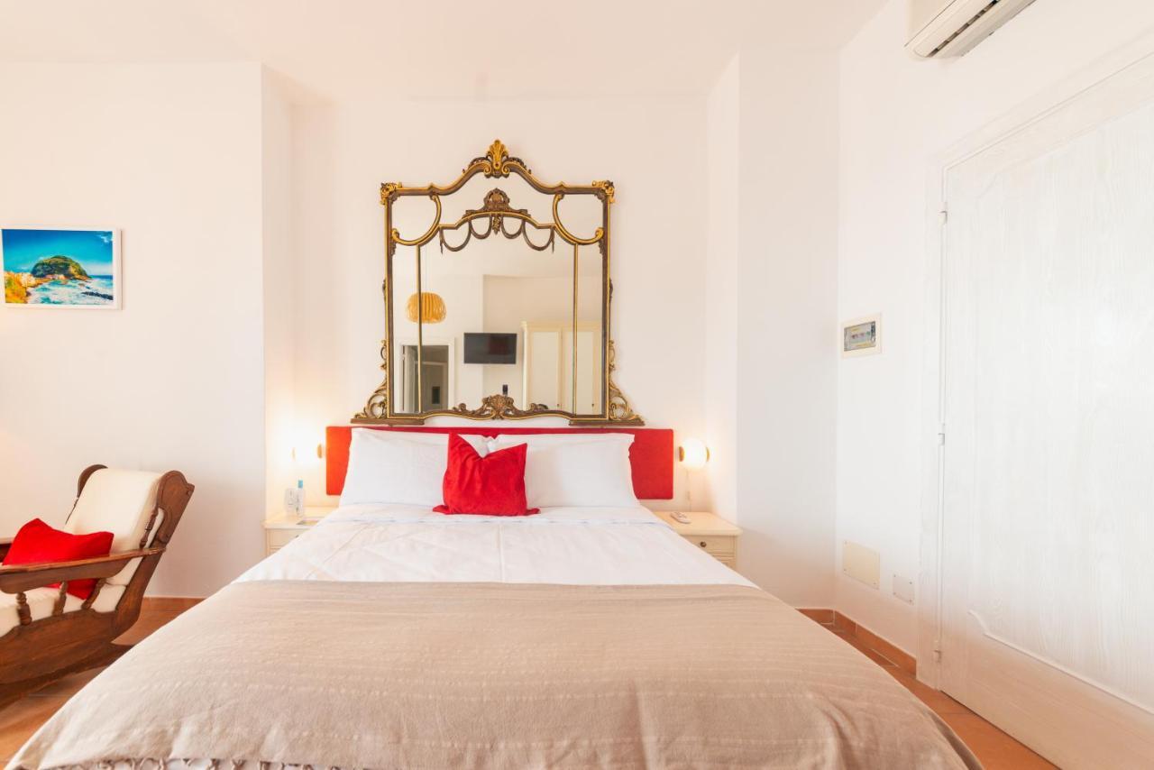 Villa Bina Sea Hotel Sant'Angelo  ภายนอก รูปภาพ