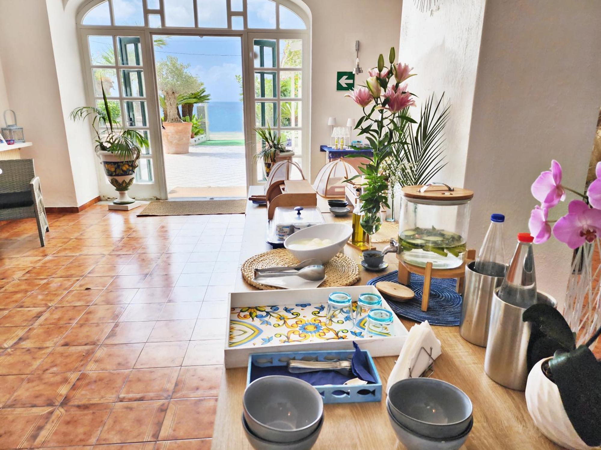 Villa Bina Sea Hotel Sant'Angelo  ภายนอก รูปภาพ